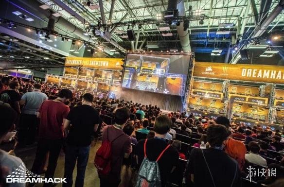 但同时容易 但同时容易