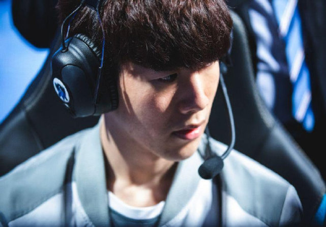 年轻球员证 年轻球员证